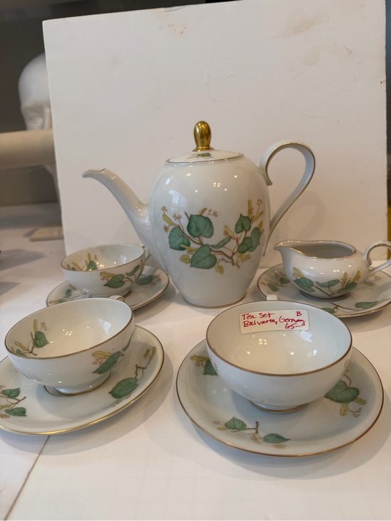 Other - Porcelain Tea Set with Green Leaf Motif and Gold Trim
